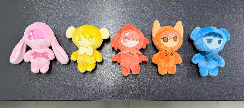 All five Zoonie plush keychains